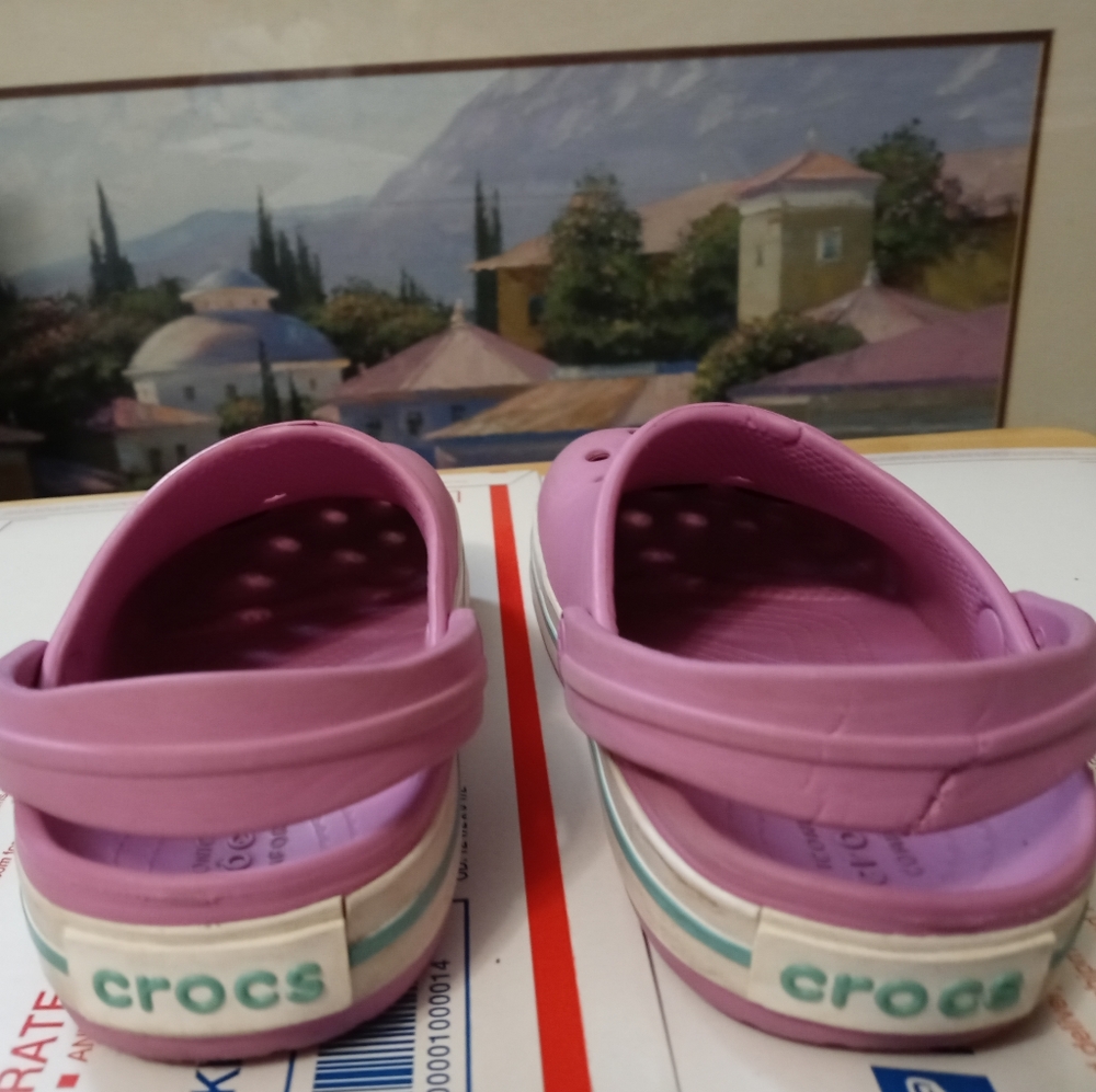 🚣🏩CROCS CHILD SIZE 10 SLIPPERS🎠💒 - Picture 2 of 13